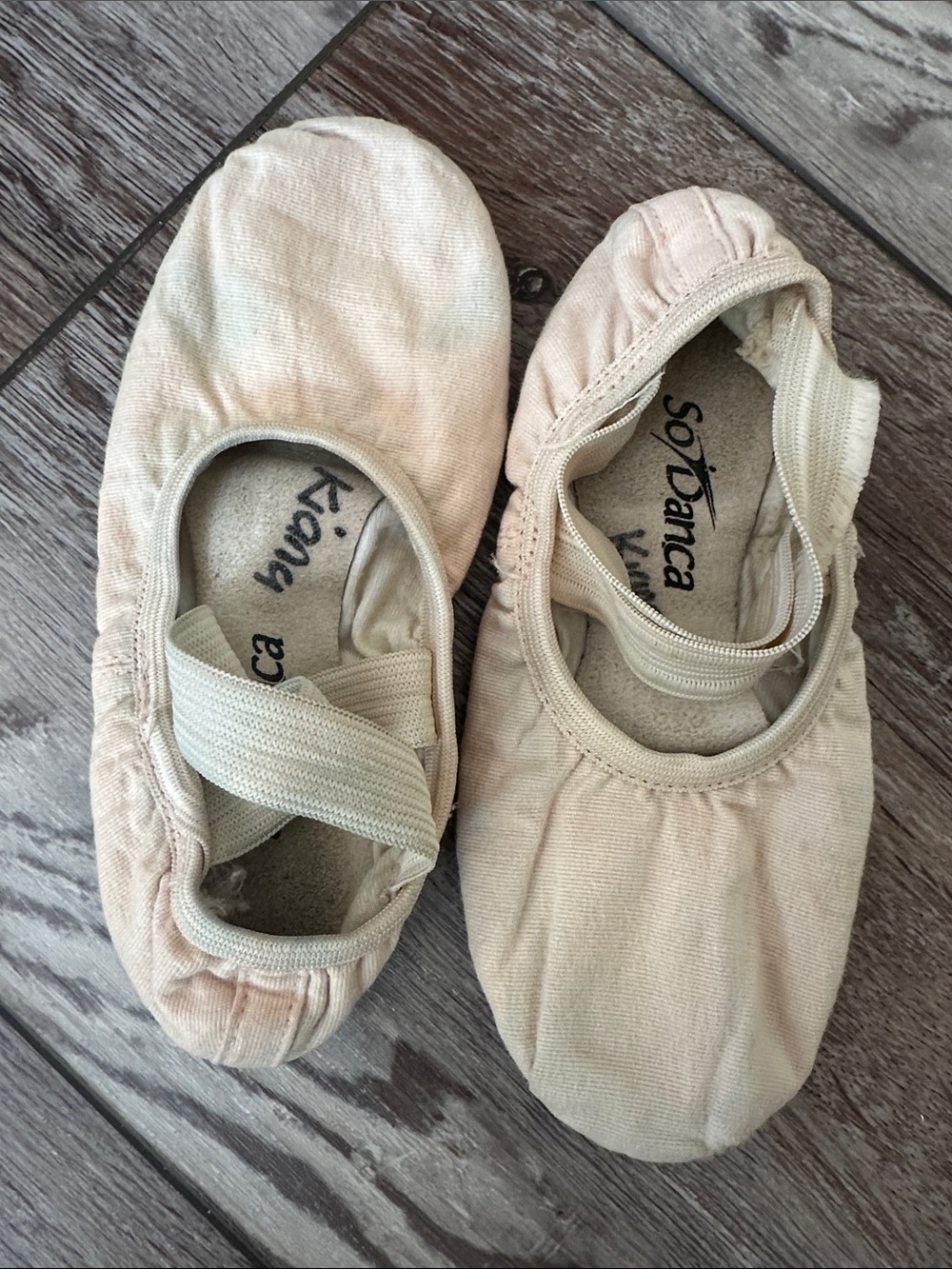 Bloch Kids Cream Ballet Dance Shoes with Elastic Strap